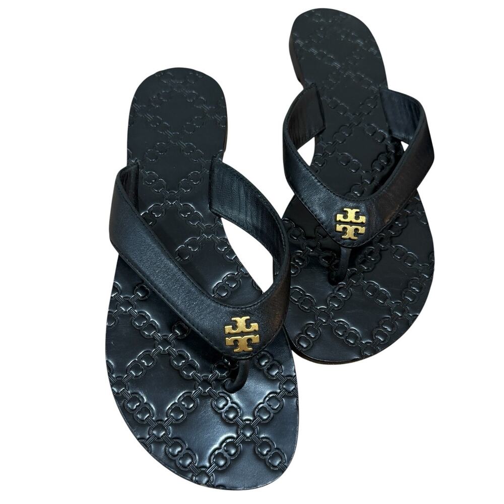 Tory Burch Monroe Leather Thong Sandals Women's Size 7 Black Gold Logo - Picture 1 of 5